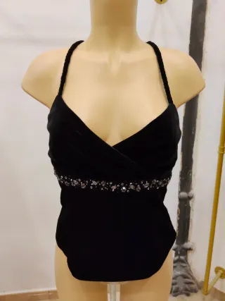 Top Terciopelo Negro Pedrería Talla 44