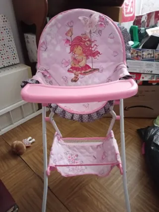 Trona de juguete rosa