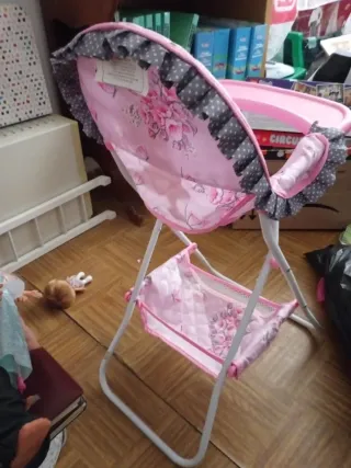 Trona de juguete rosa