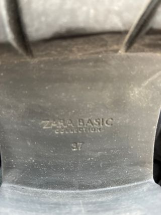 Botines negros de piel con cremallera