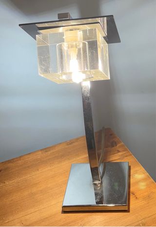Lámpara de mesa cromo y cristal