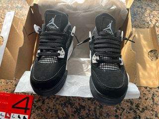 Air Jordan 4 Retro White Thunder