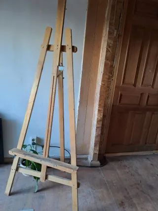 Caballete de madera para pintar