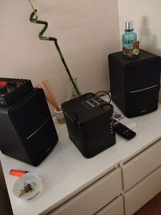 Altavoces Edifier Negros