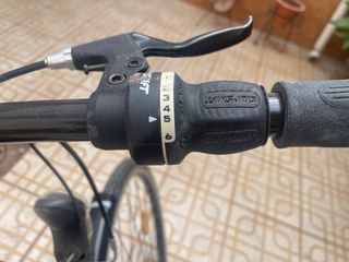 Bicicleta de paseo BTWIN negra