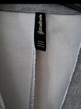 Chaleco largo gris Stradivarius