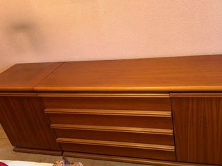 Mueble madera cajones y 2 mesillas