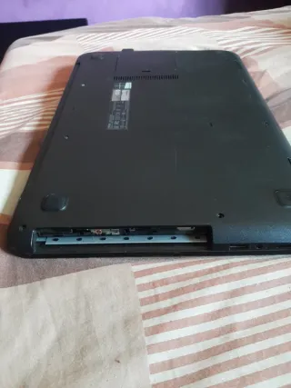 ASUS i7 Notebook Oro y Negro