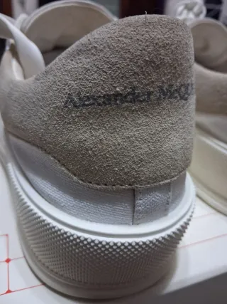 Alexander McQueen Sneakers Bianche Beige