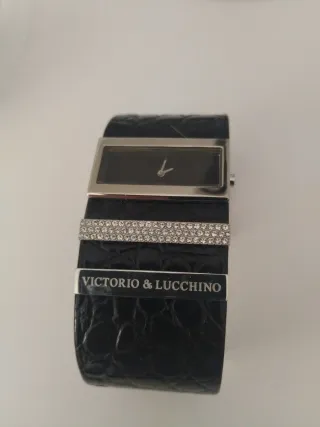 Reloj Victorio & Lucchino Negro y Plateado