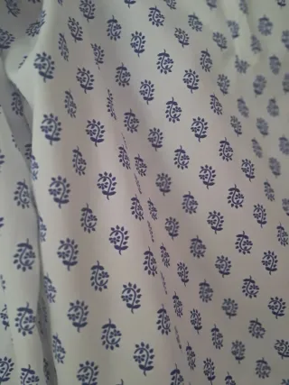 Blusa estampada azul y blanco