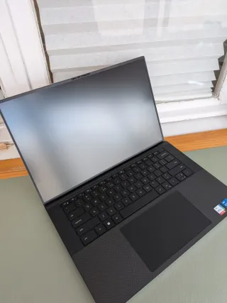 Dell XPS 15 9520 - i5 12500H, 32Gb RAM, 1TB NVMe