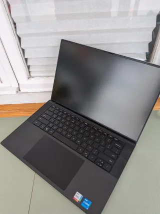 Dell XPS 15 9520 - i5 12500H, 32Gb RAM, 1TB NVMe