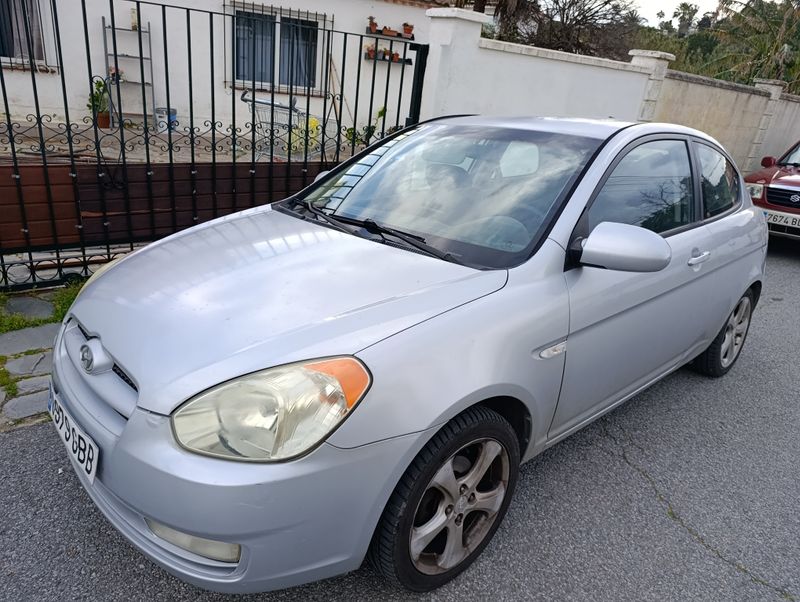 Hyundai Accent 2009 - foto 1