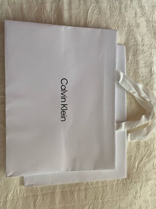 Bolsas de papel Calvin Klein blancas