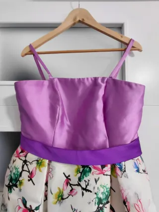 Vestido ceremonia con fular y bolsillos