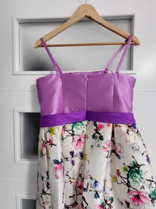 Vestido ceremonia con fular y bolsillos