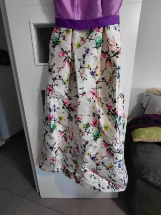 Vestido ceremonia con fular y bolsillos