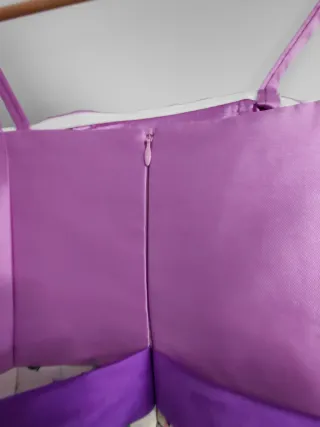 Vestido ceremonia con fular y bolsillos