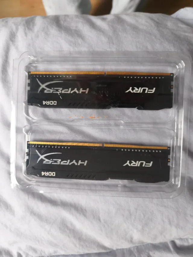 16GB RAM HyperX DDR4 CL18 3200MHz