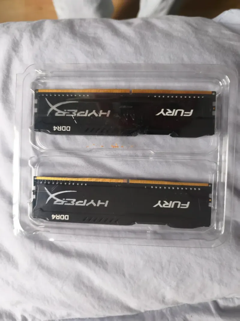 16GB RAM HyperX DDR4 CL18 3200MHz