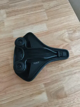 Sillín de bicicleta negro