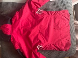 Giubbotto da sci rosso e nero