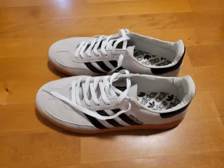 Zapatillas Adidas Samba Blancas y Negras