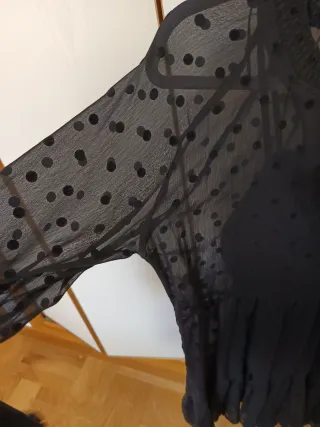 Vestido negro Stradivarius topitos L