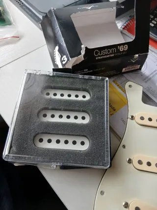 Pickguard Stratocaster 69 Custom Shop