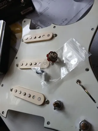 Pickguard Stratocaster 69 Custom Shop