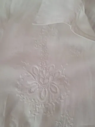 Blusa blanca mujer bordada