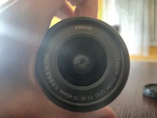 Cámara Canon EOS M50 Mark I + Trípode Hama