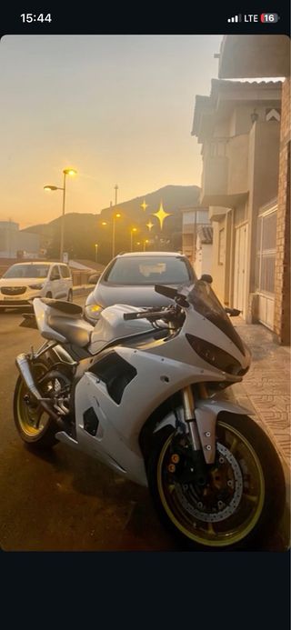 Yamaha R6