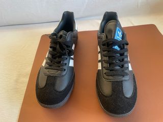 Zapatillas Negras Talla 40