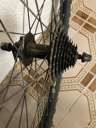 Rueda Shimano 26 9v MTB