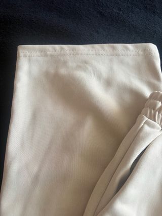 Pantalón beige talla M