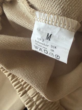 Pantalón beige talla M
