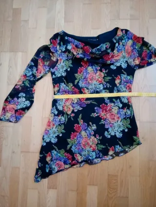 Blusón estampado asimétrico