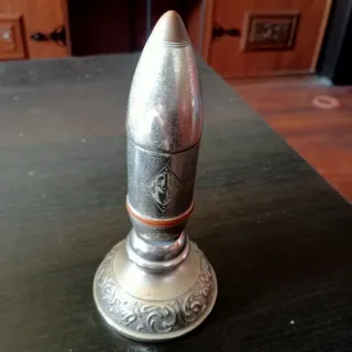 Mechero coleccionable tipo bala