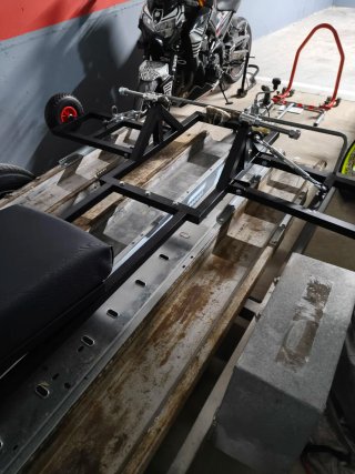 Plataforma para hacer Wheelies de moto