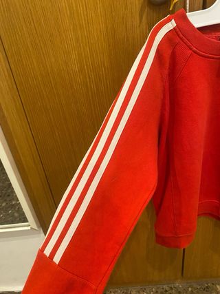 Sudadera Adidas Roja con Rayas Blancas