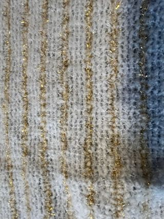 Bufanda Suave Azul Celeste con Hilo Dorado