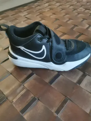 Zapatos Baloncesto Nike Team Hustle D 11