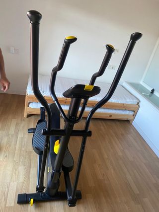 Elíptica negra y amarilla