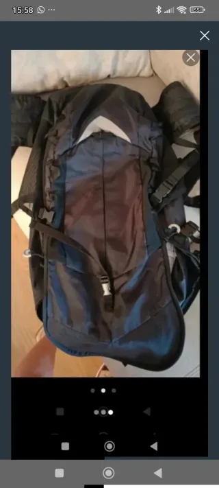 Mochila de senderismo negra