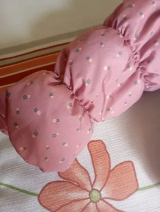 Chaquetón niña rosa con topitos