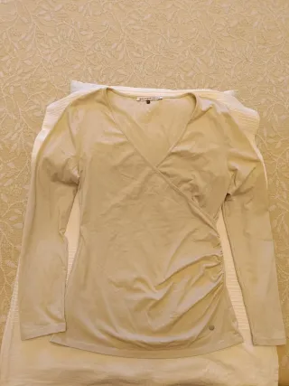 Camiseta cruzada Adolfo Domínguez beige talla M