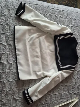 Traje marinero comunión blanco/azul marino oscuro.