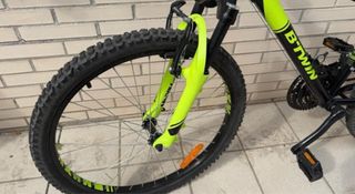 Bicicleta B'Twin Montaña Negra y Amarilla